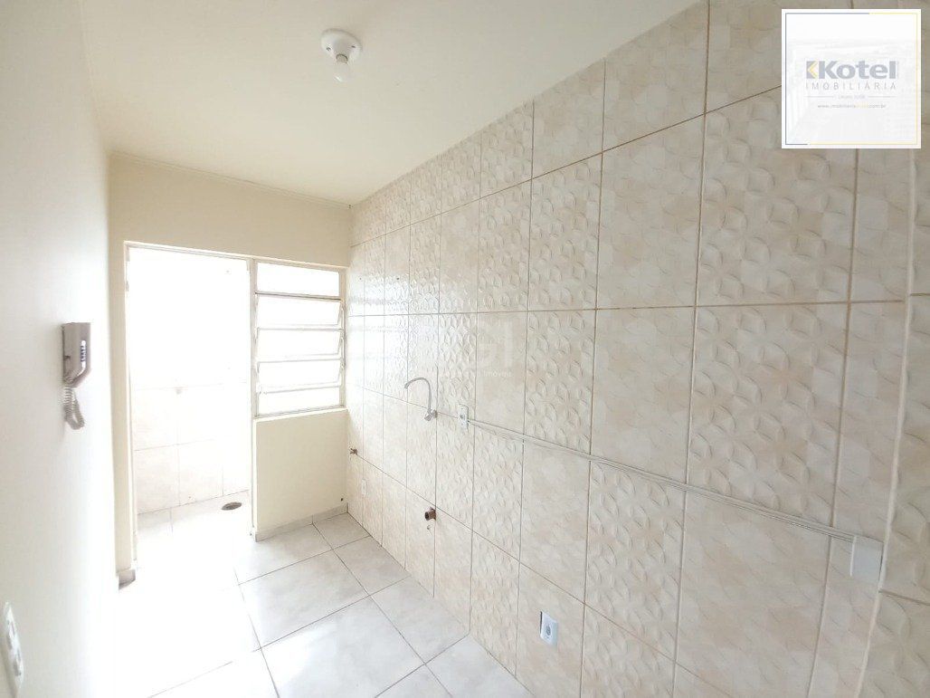 Kitnet à venda, 30m², Petrópolis - Porto Alegre — foto 2