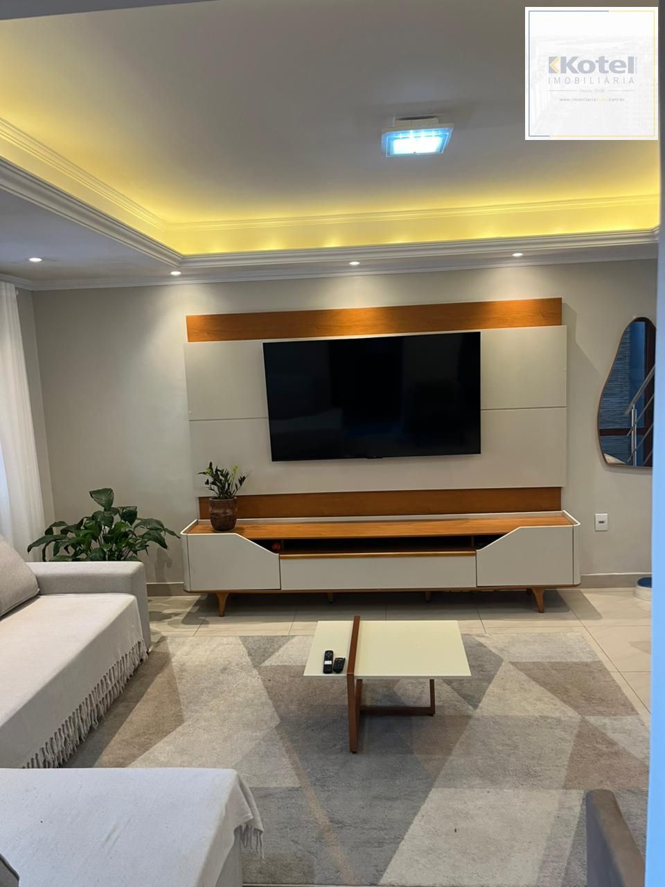 Sobrado triplex com piscina no Loteamento Nova Ipanema — foto 4