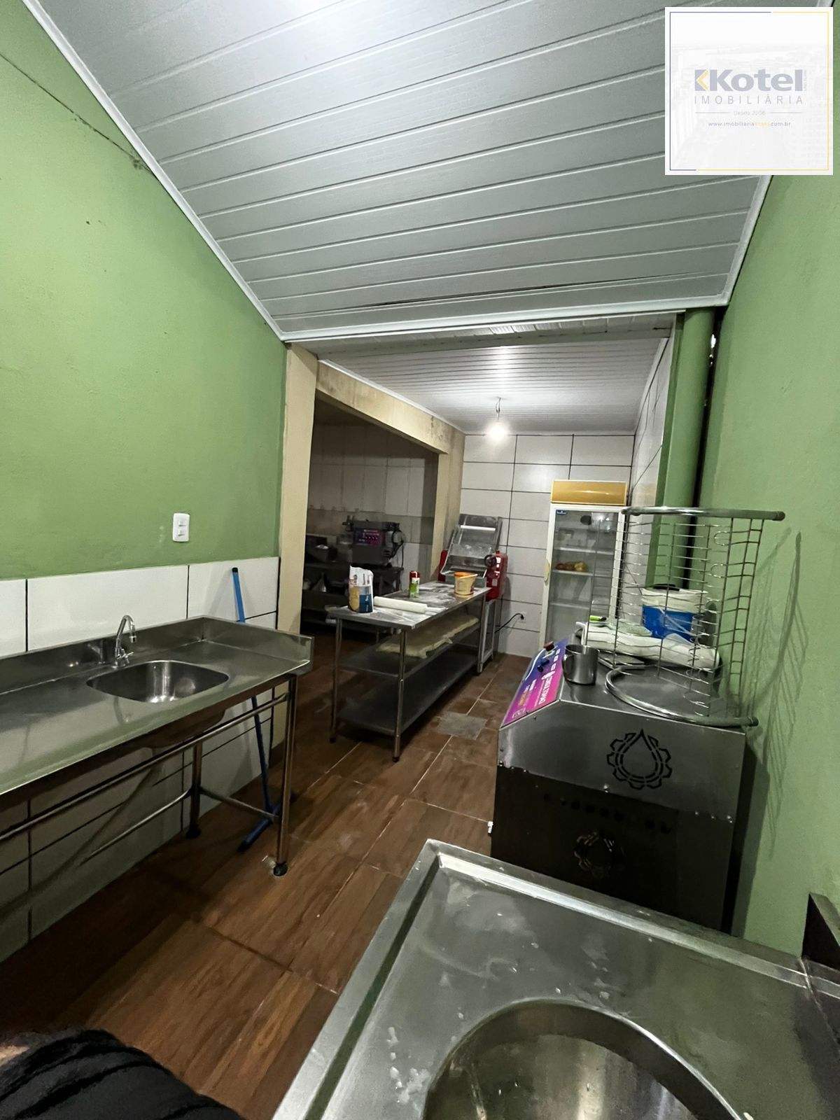 **Oportunidade Única! Casa Comercial no coração da Hípica, Porto Alegre!**