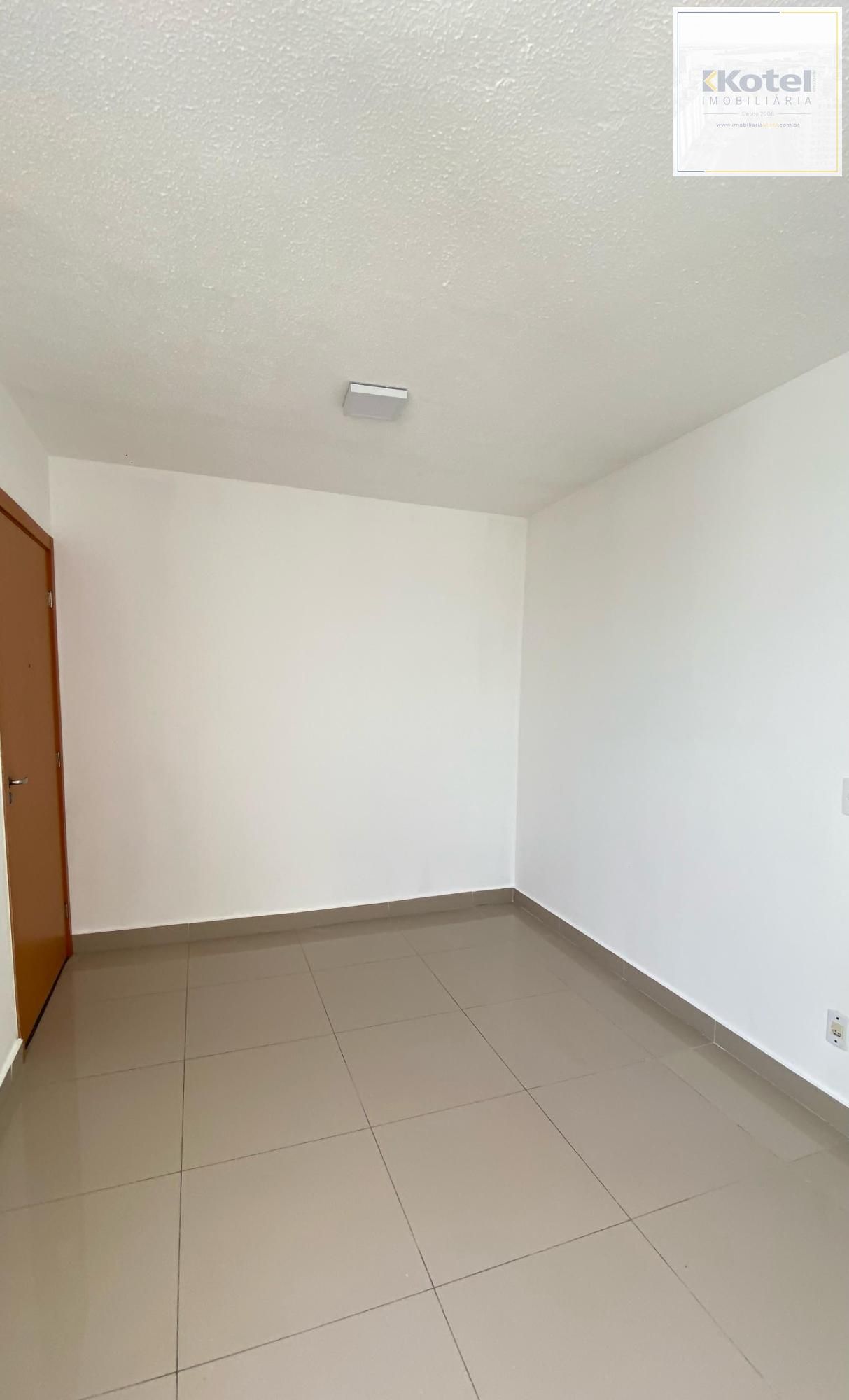 Apartamento de 2 dormitórios em condomínio com infra completa.