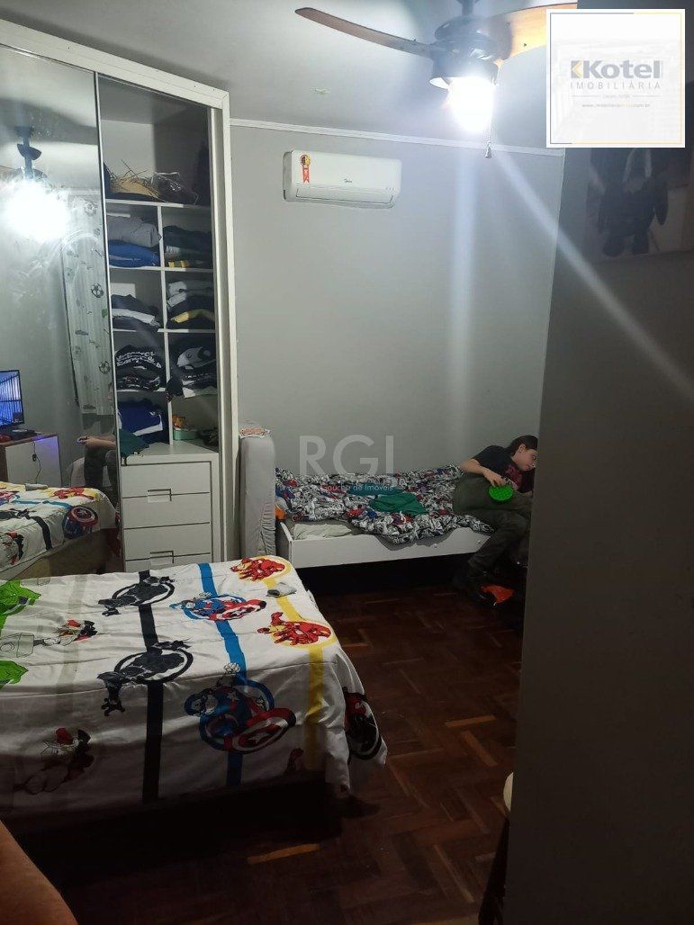 Casa para Venda - 256.44m², 4 dormitórios, sendo 1 suites, 4 vagas - Cavalhada — foto 3