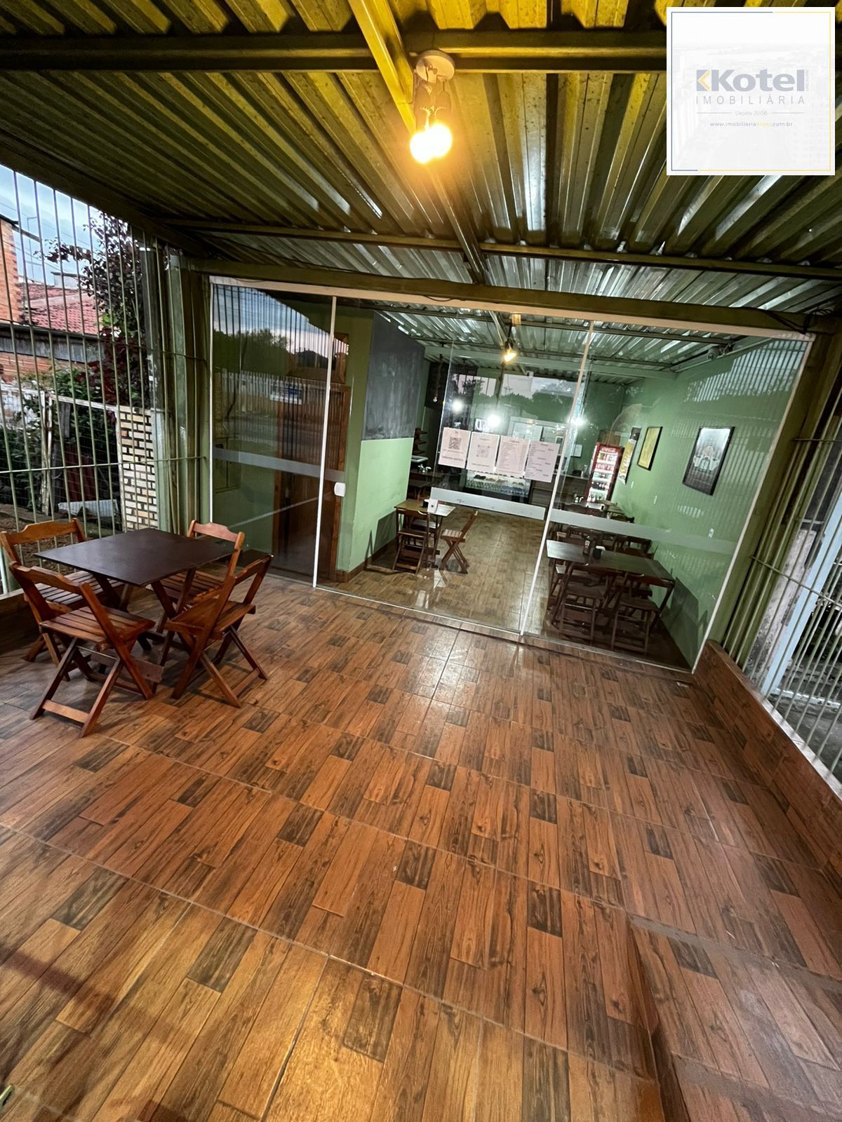 **Oportunidade Única! Casa Comercial no coração da Hípica, Porto Alegre!**