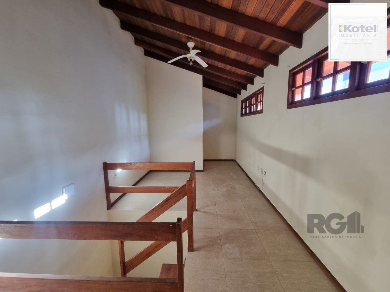 Linda Casa Bairro Ipanema 02 Dormitórios Suíte — foto 3