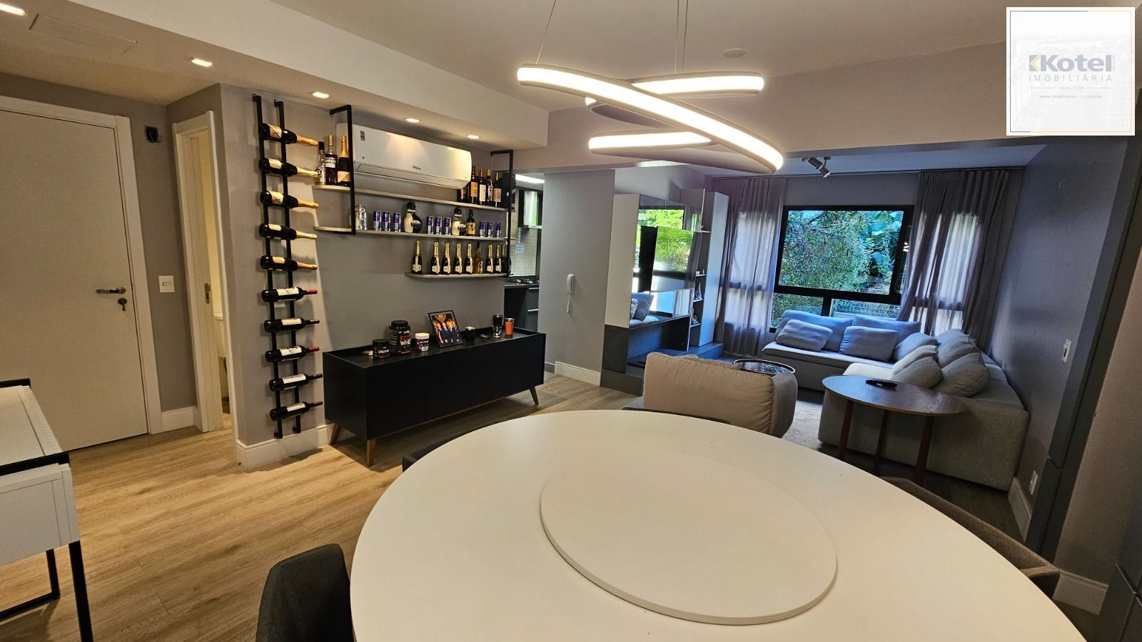 APARTAMENTO 3 DOMIRTÓRIOS - 3 SUITES - 2 VAGAS - MENINO DEUS - PORTO ALEGRE - RS — foto 4