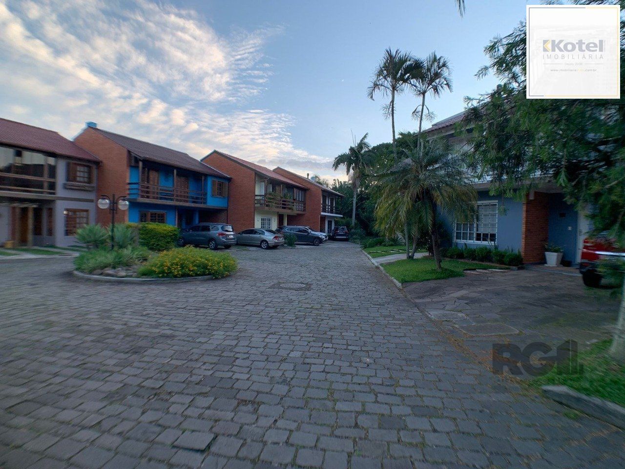 Casa 03 Dormitórios Condomínio Fechado Bairro Jardim Isabel — foto 2