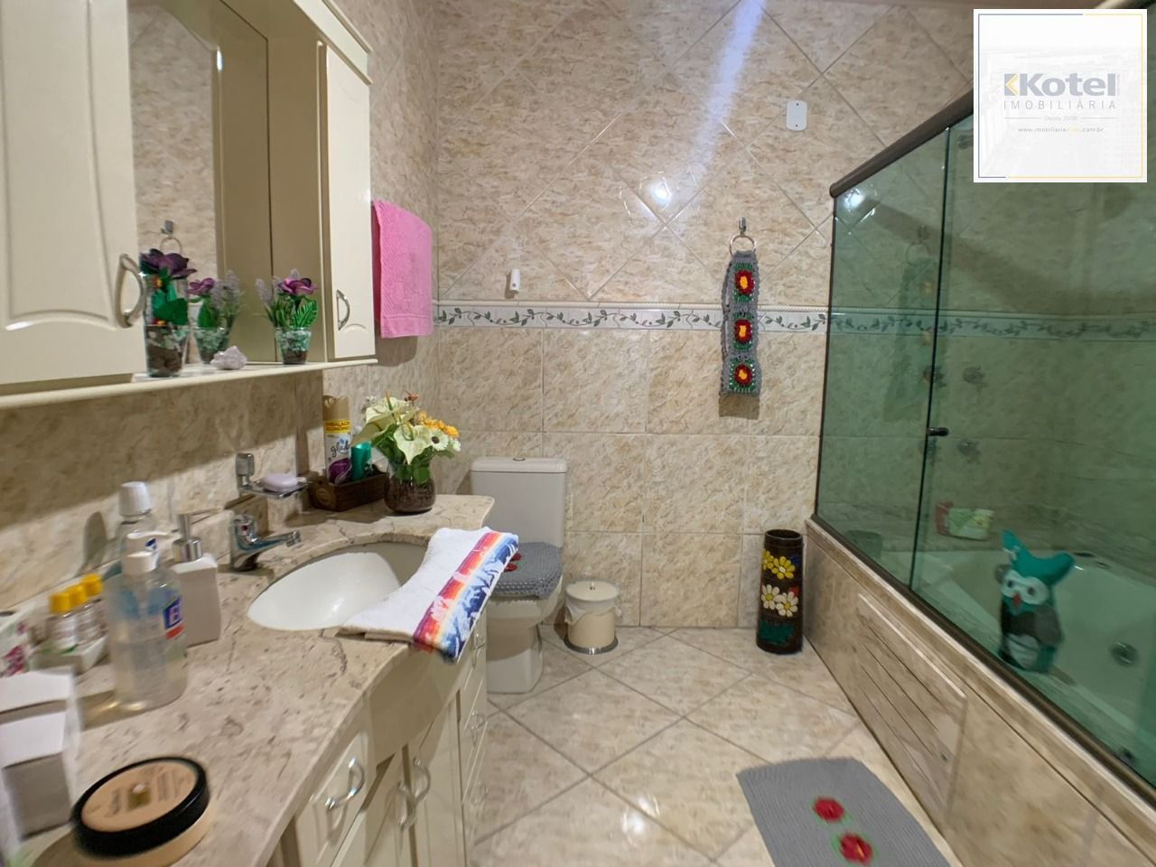 Casa para Venda - 318m², 3 dormitórios, Piscina, Bairro Guarujá — foto 3