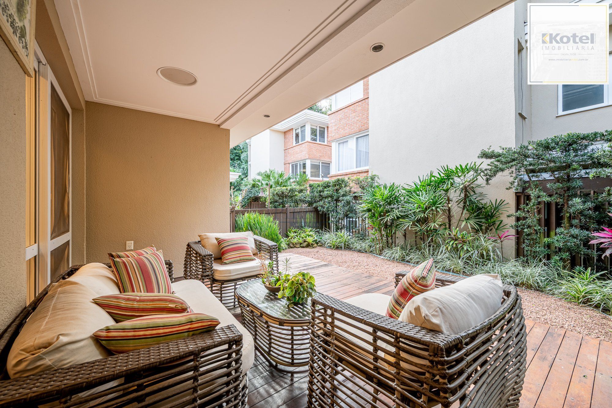 Casa em condominio a venda na Pedra Redonda - av. Coronel Marcos