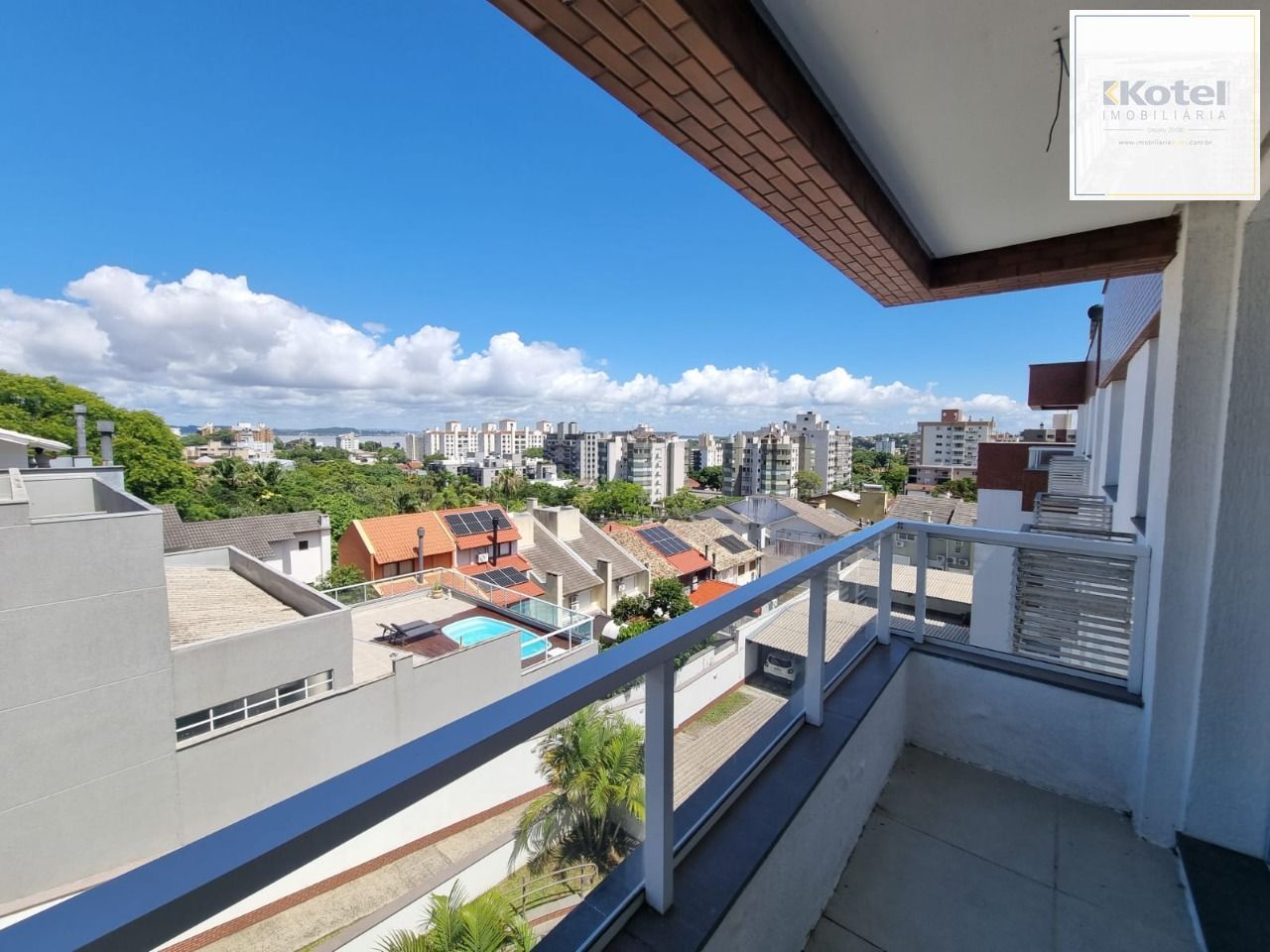 Apartamento 02 Dormitórios Com Sacada Bairro Tristeza — foto 3