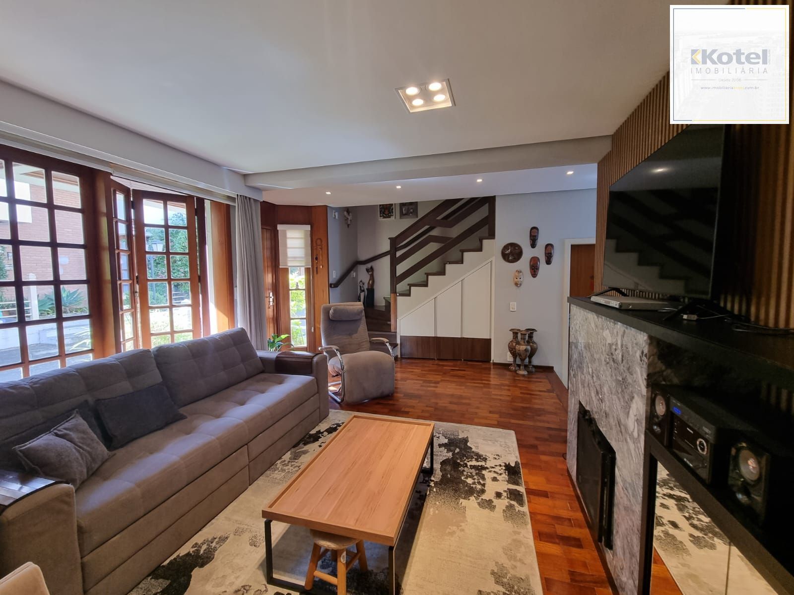 Casa de 3 Dormitórios em Condomínio Fechado Infra Completa — foto 4