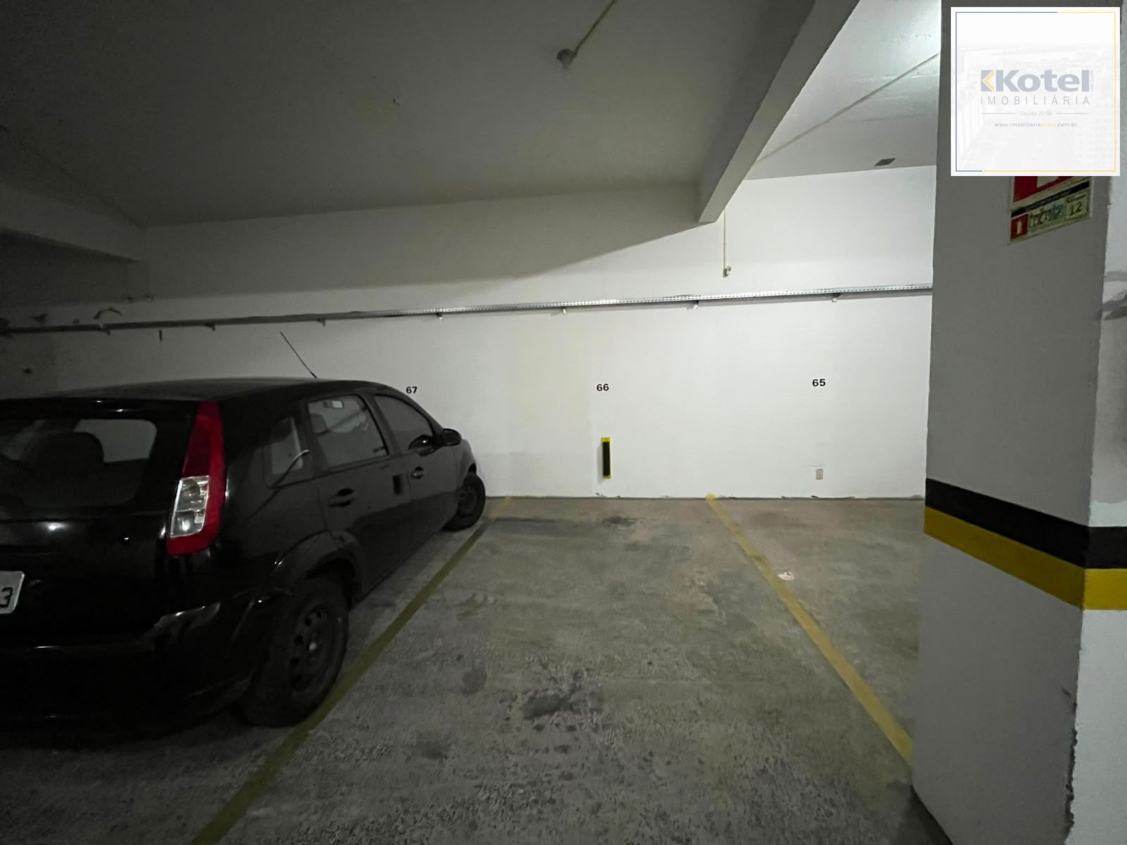 Apartamanto a venda no Menino Deus com 3 quartos e sacada — foto 3
