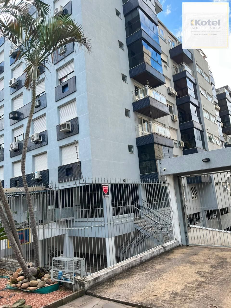 apartamento de 2 dormitórios a venda na rua Roque Calage — foto 2