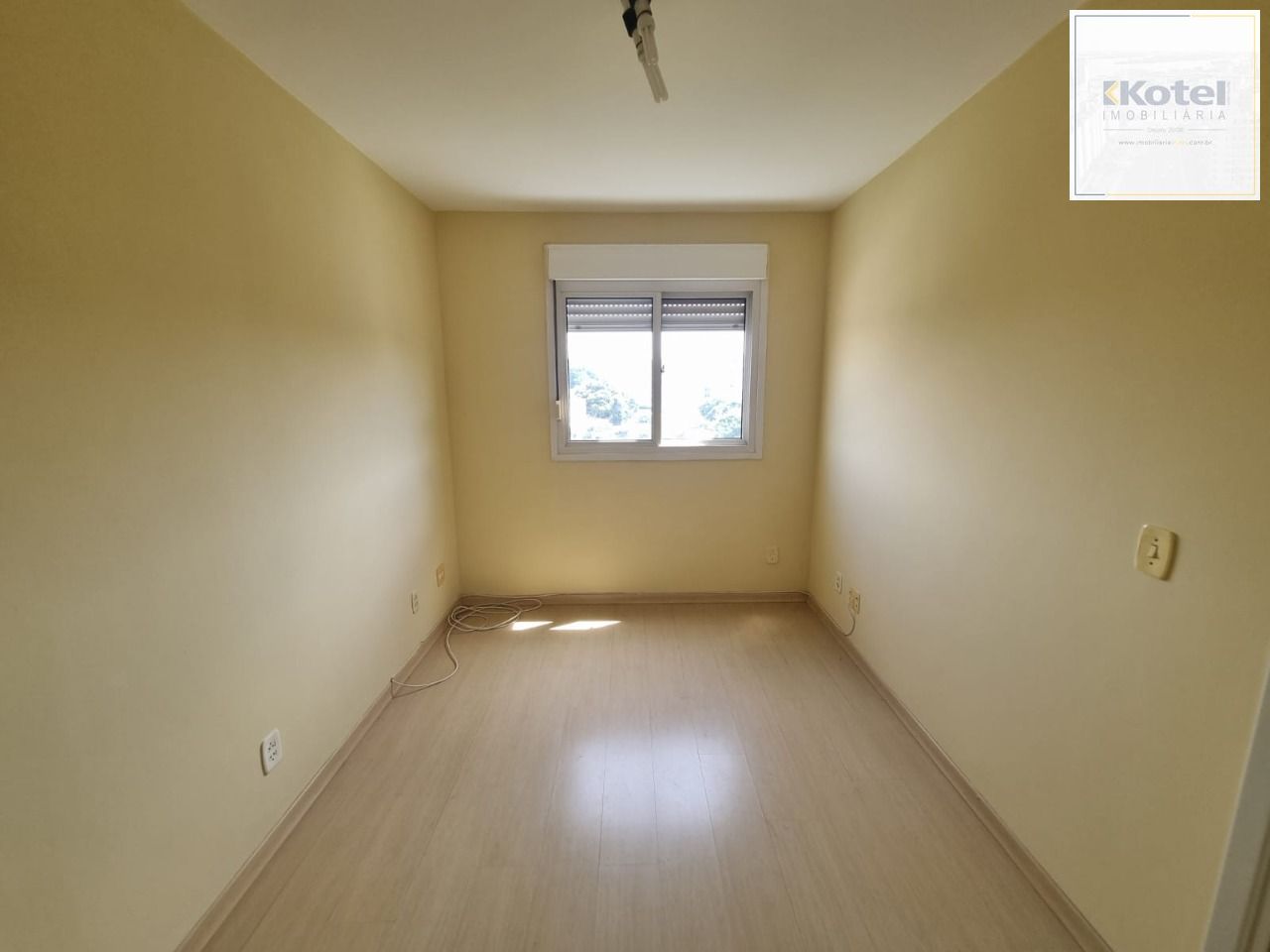 Apt 2 Dormitórios Com Sacada Bairro Cavalhada — foto 3