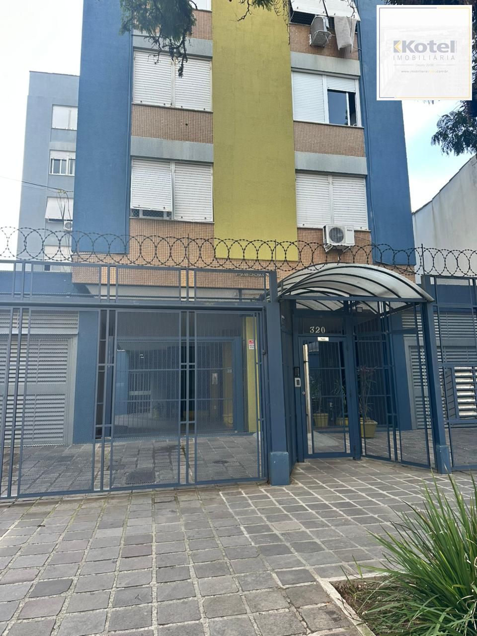 Cobertura de 1 dormitório  com vaga de garagem Cidade Baixa, em Porto Alegre.