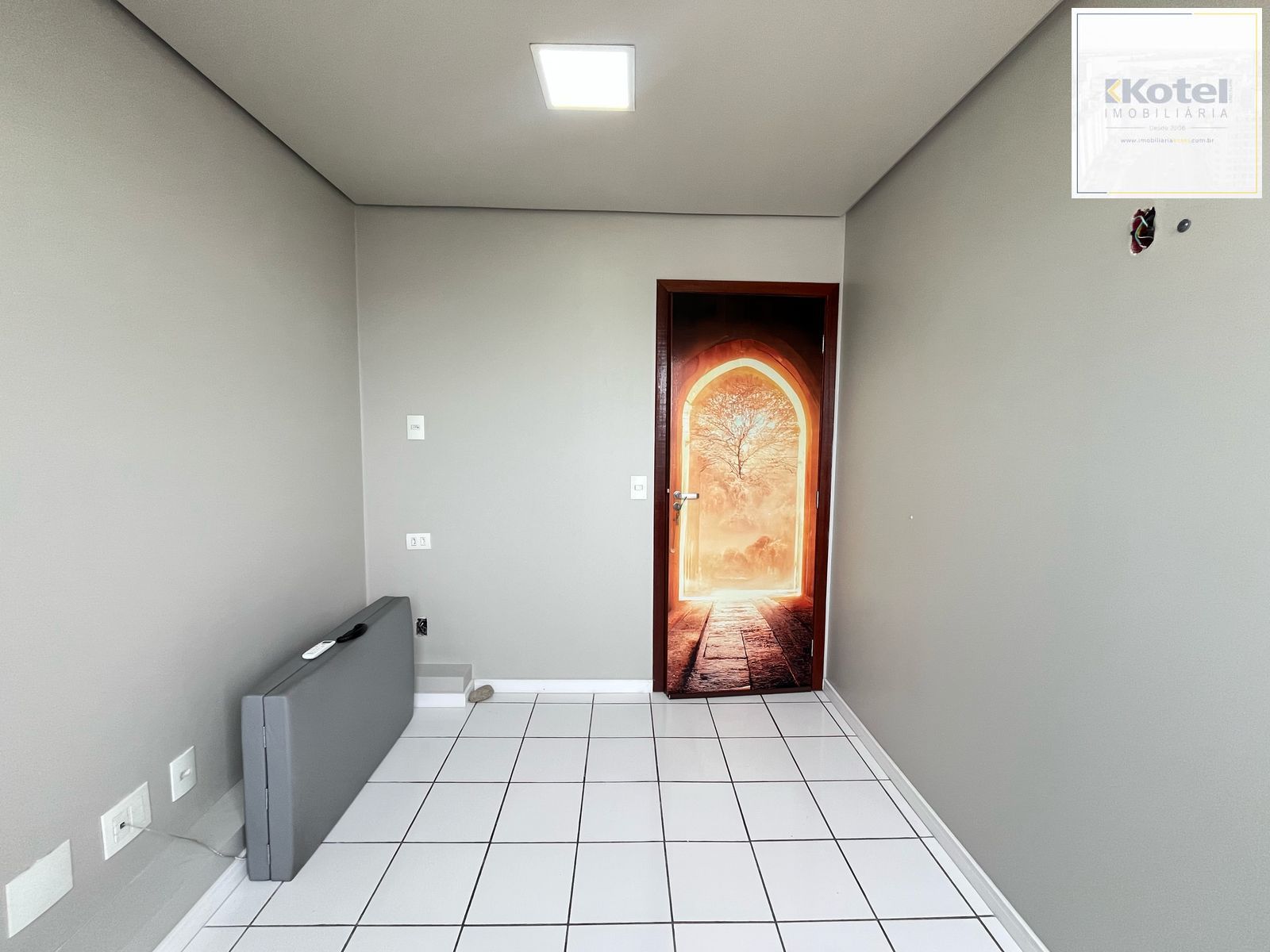 Sala para venda na Tristeza prédio Spazzio