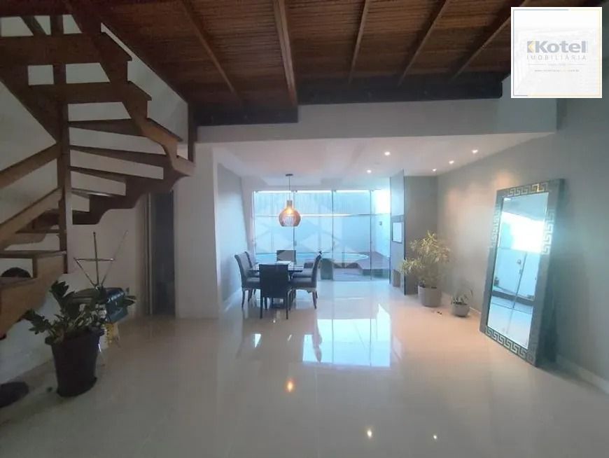 Casa com 3 Quartos e 3 banheiros para Alugar, 157 m² por R$ 5.000/Mês — foto 3