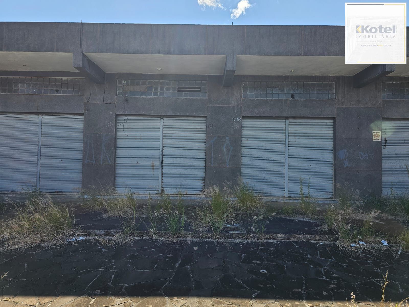 Prédio Comercial à venda, 275m², Vila Ipiranga - Porto Alegre