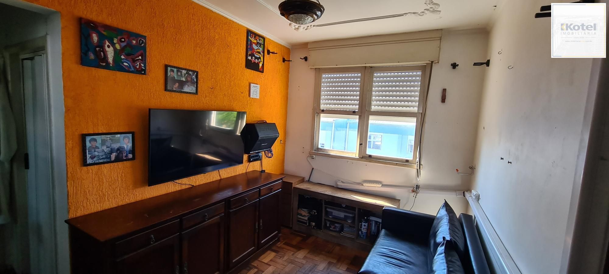 Apartamento de 2 dormitorios e vaga de garagem rotativa em Porto Alegre. — foto 3