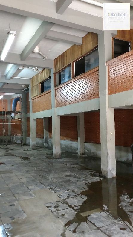 Pavilhão 2 quartos à venda, 210m², Morro Santana - Porto Alegre