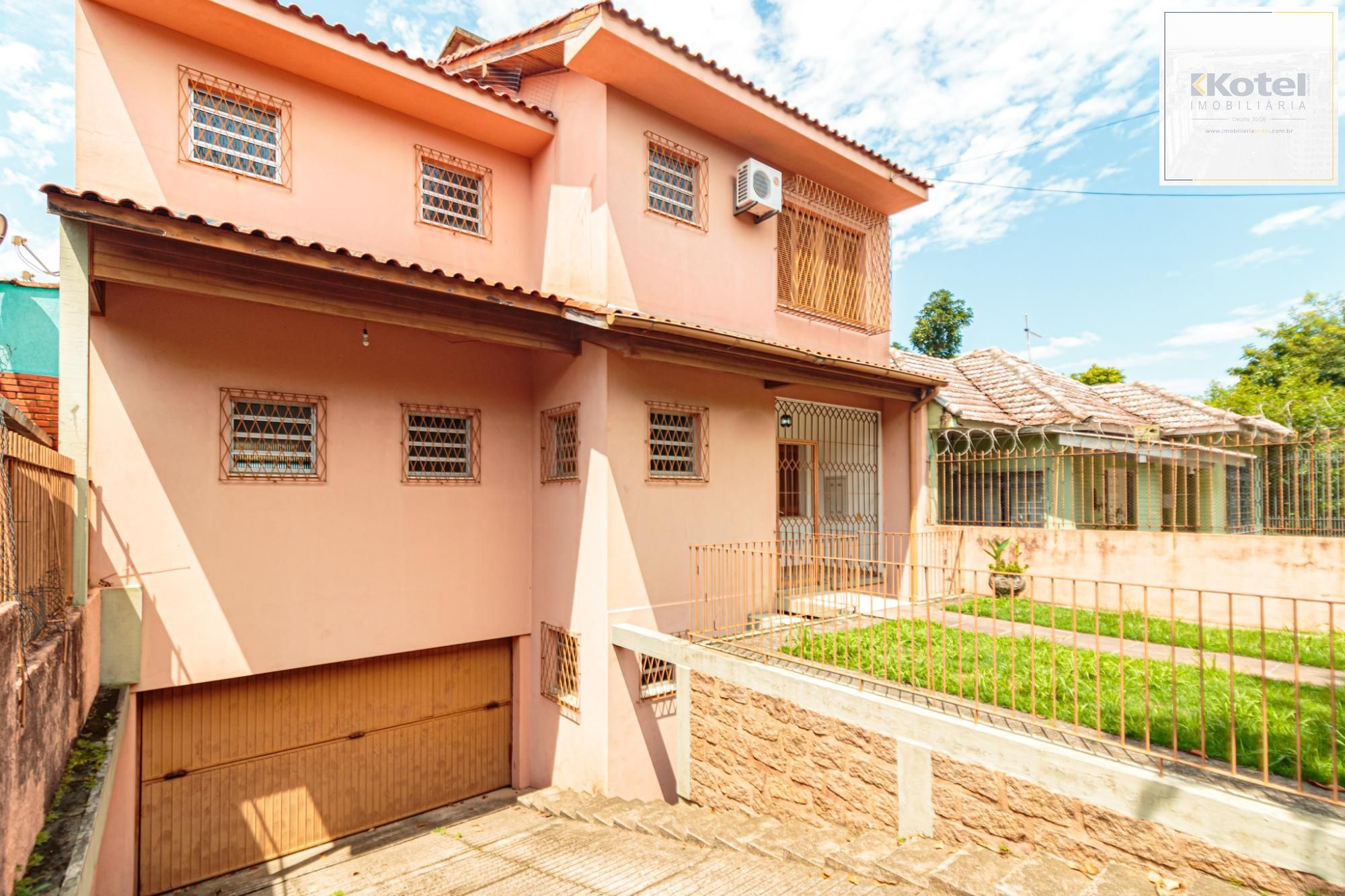 Casa 3 quartos à venda, 260m², Jardim Itu - Porto Alegre