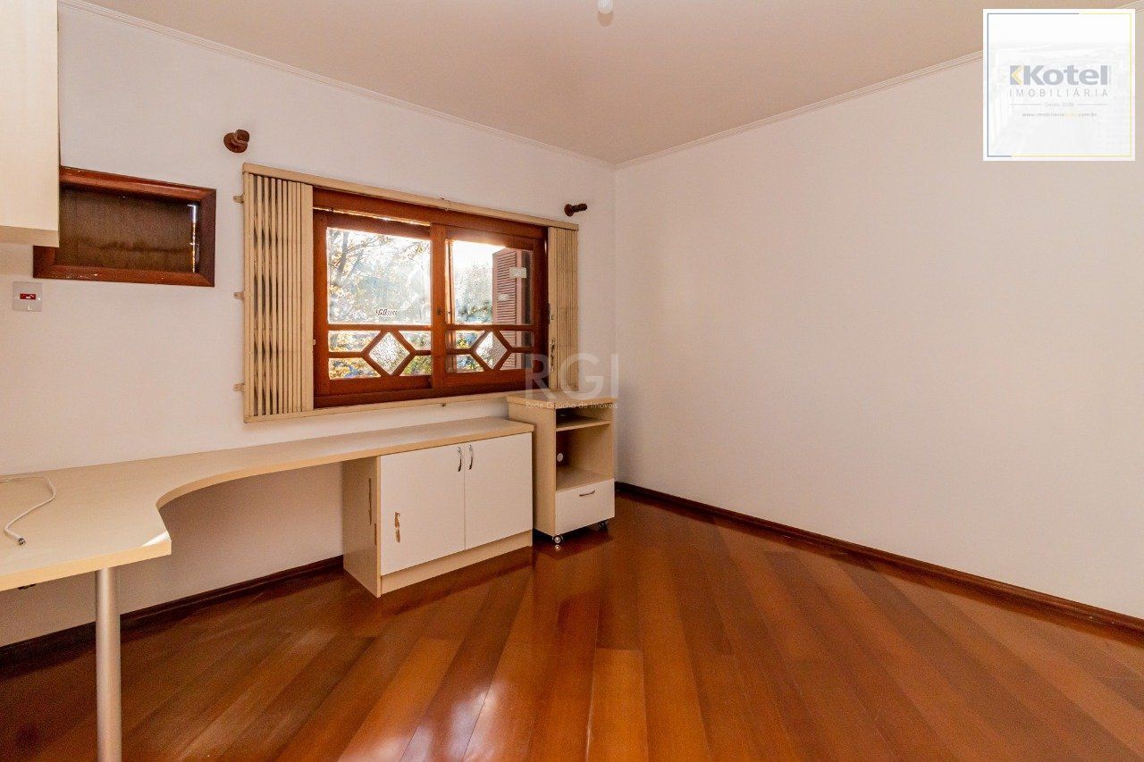 Casa para Venda - 431m², 4 dormitórios, sendo 2 suites, 3 vagas - Jardim Itu Sabará