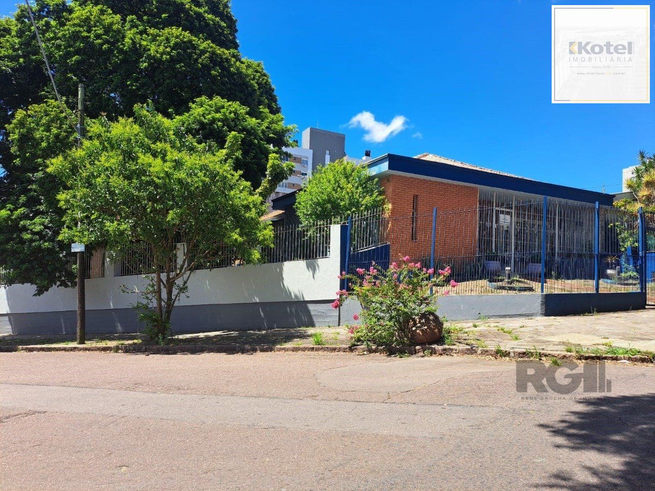 Casa 5 quartos à venda, 330m², Vila Ipiranga - Porto Alegre