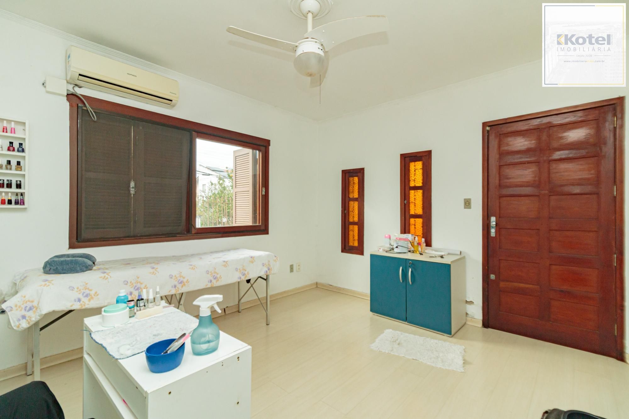 Casa 3 quartos à venda, 220m², Jardim Itu - Porto Alegre