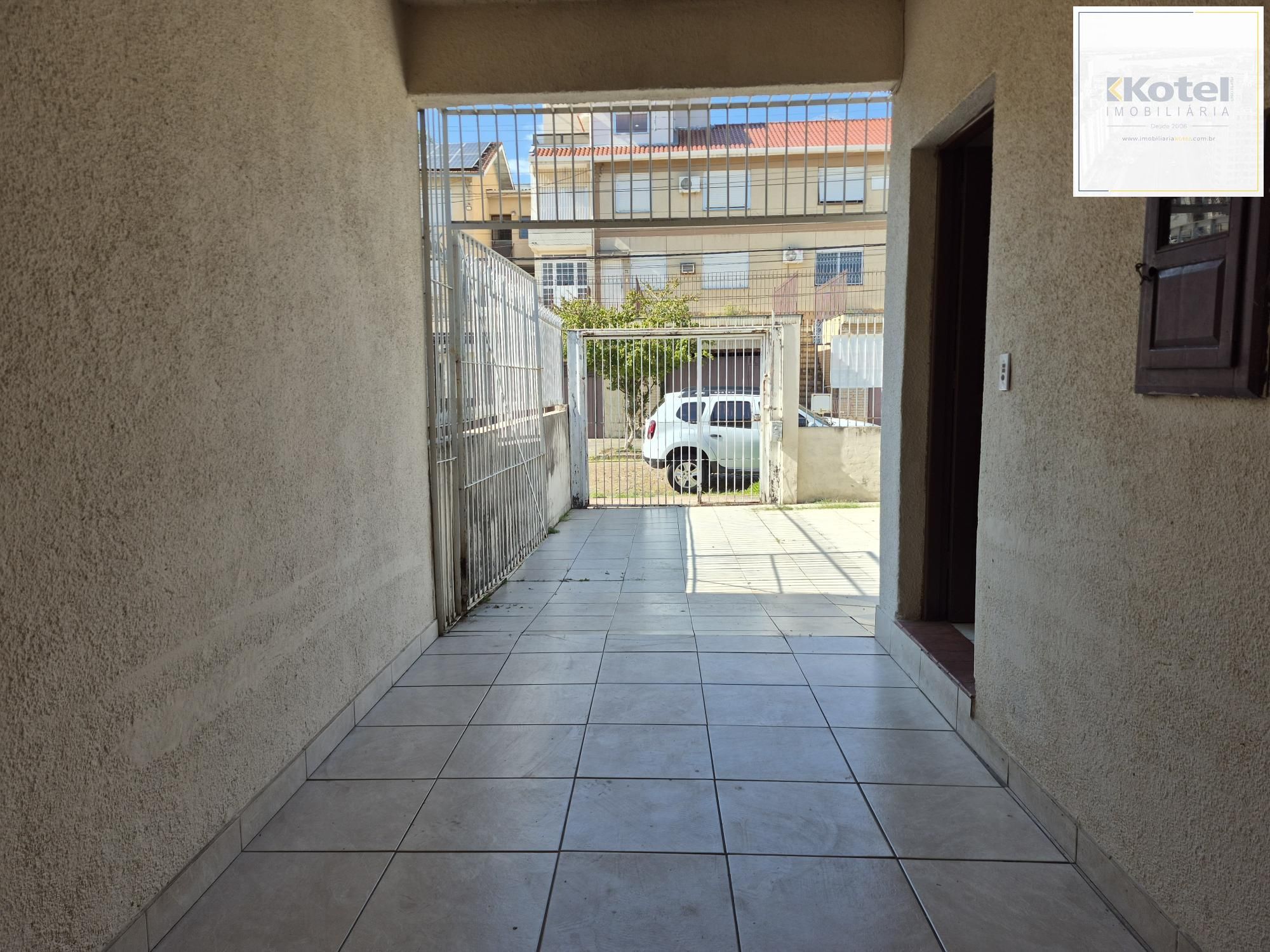 Casa Residencial de 4 Quartos com Piscina e Churrasqueira em Porto Alegre — foto 3