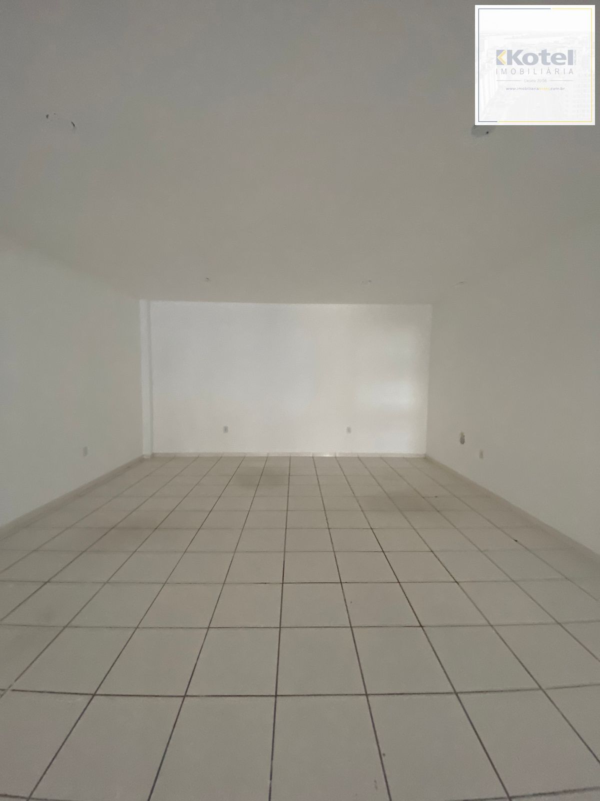 Cond. Centro Comercial Canoas Vende 2 salas , 124m², 62m² cada uma, 2 banheiros