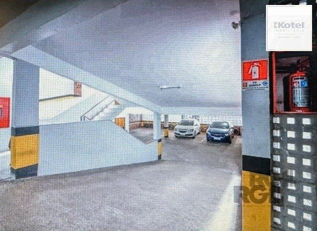 Box de Garagem para Comprar , prédio com portão automatizado e elevador. — foto 2