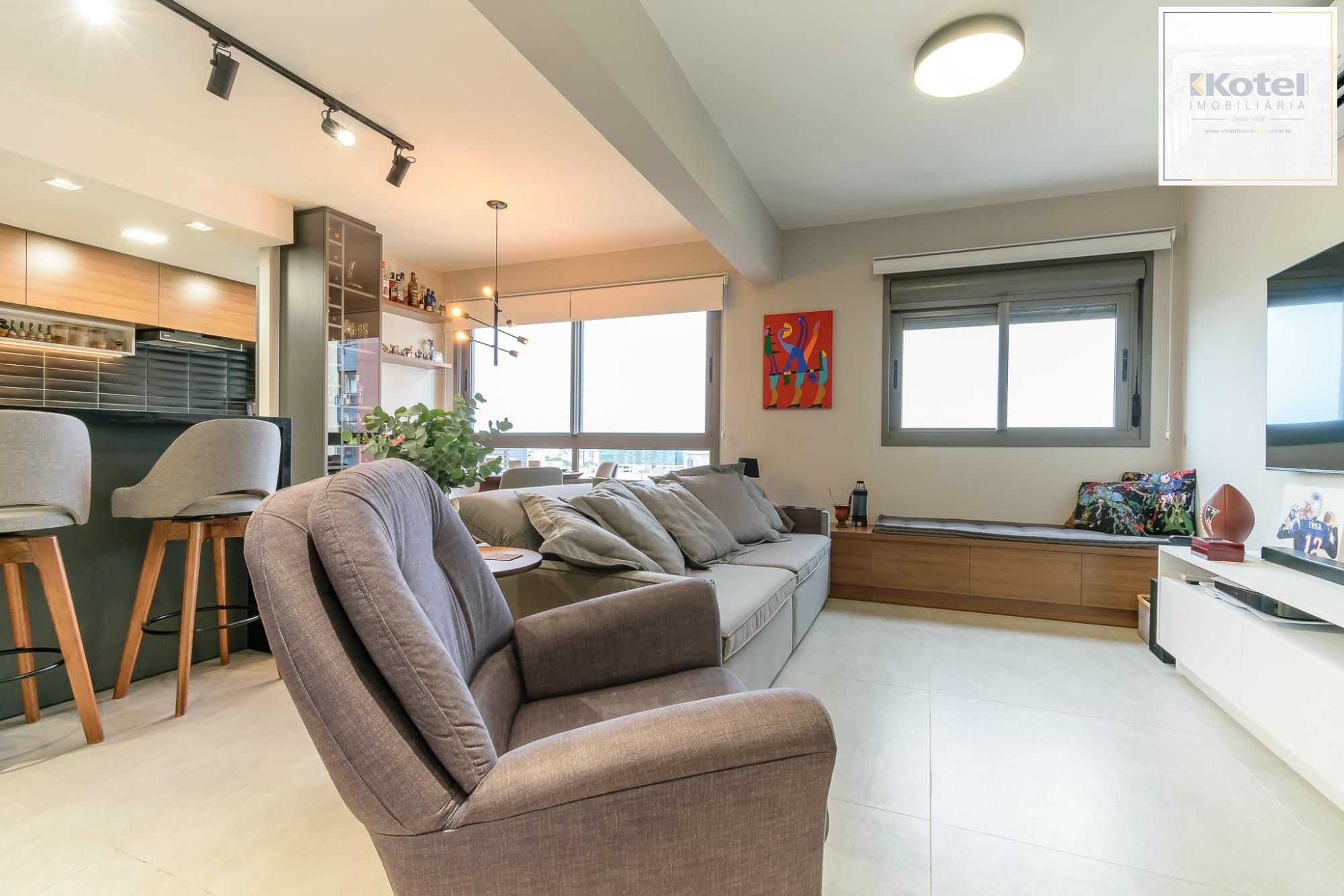 Apartamento com 2 dormitórios, 75m2 à venda no bairro farropilha