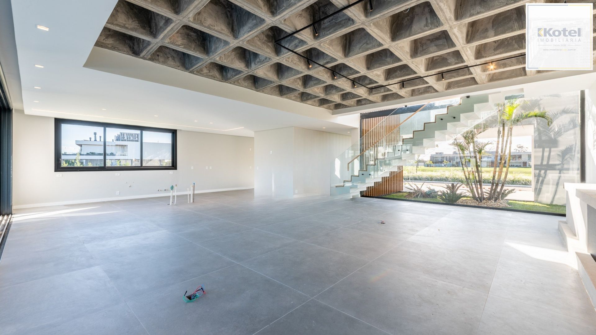 Linda casa para comprar com 4 suites em condomínio TOP