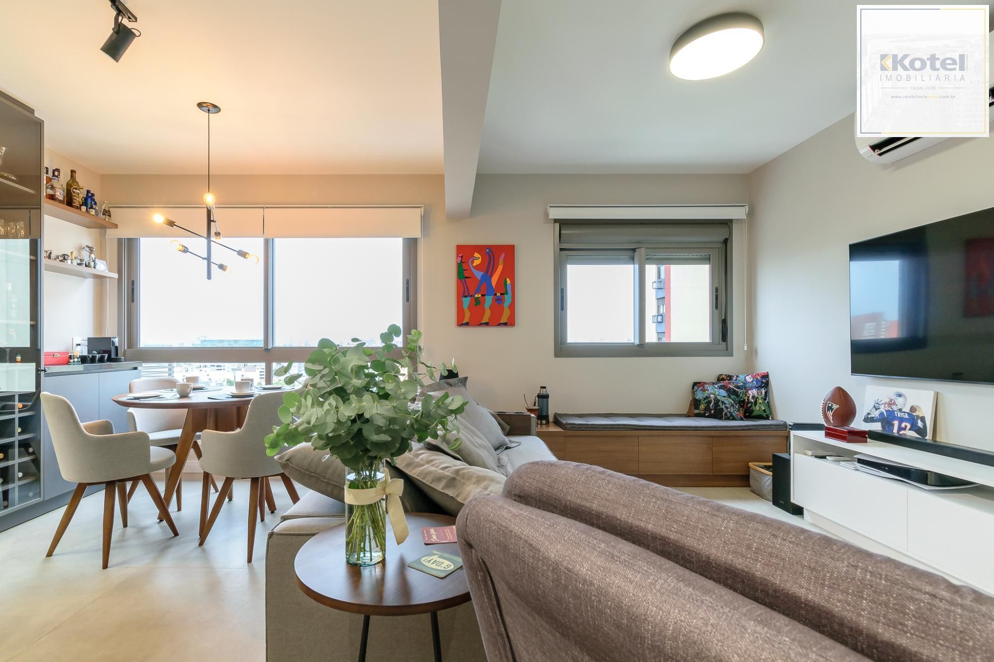 Apartamento com 2 dormitórios, 75m2 à venda no bairro farropilha