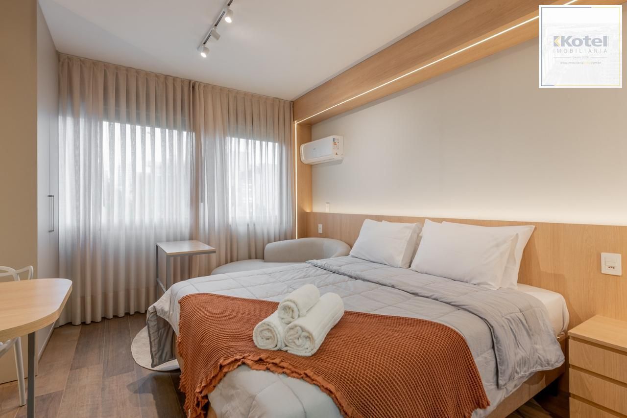 Apartamento de 24,70 m² privativos, bem decorado no Moinhos de Vento