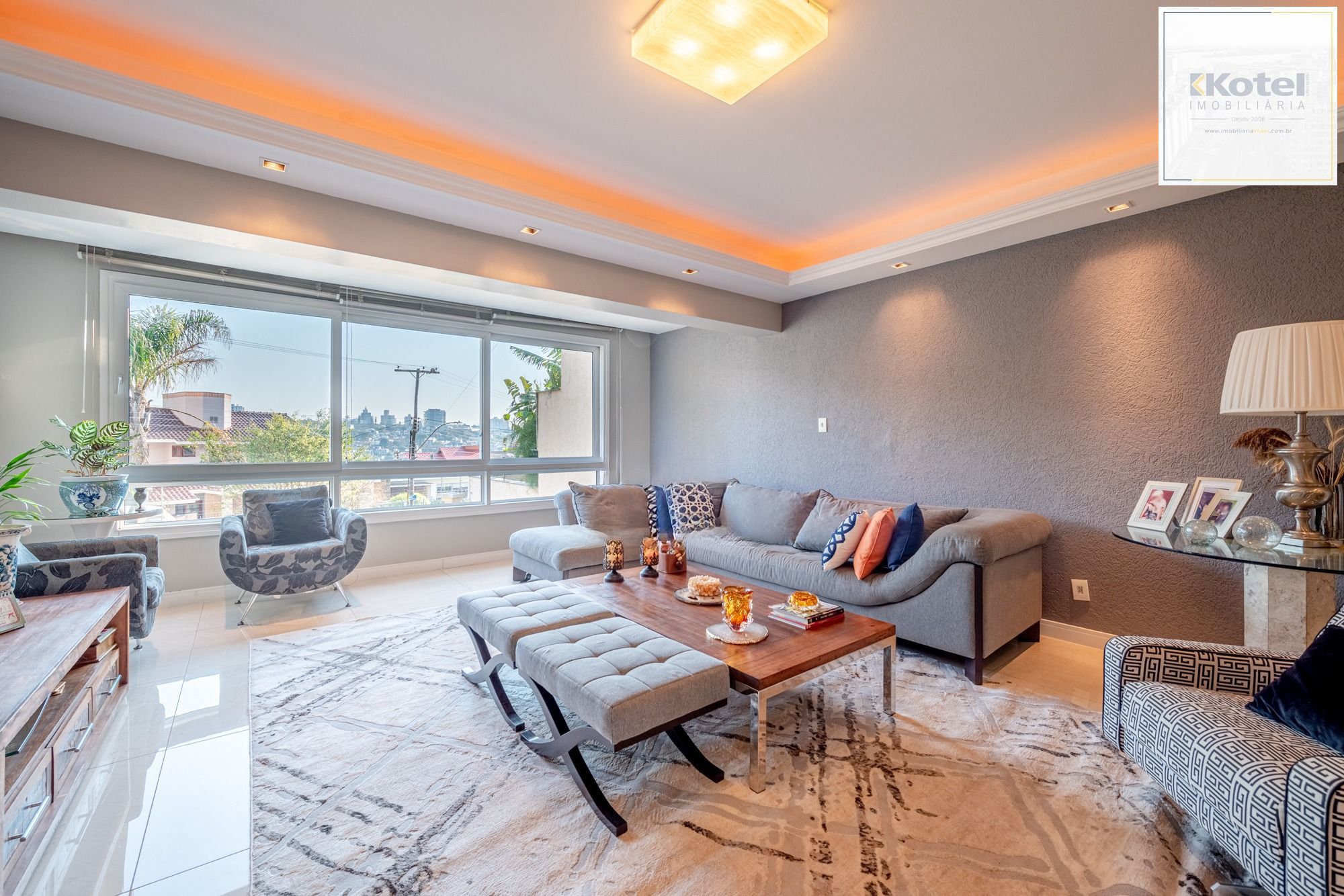 Casa com 357m² e 4 dormitórios, 3 suítes, 3 vagas — foto 2