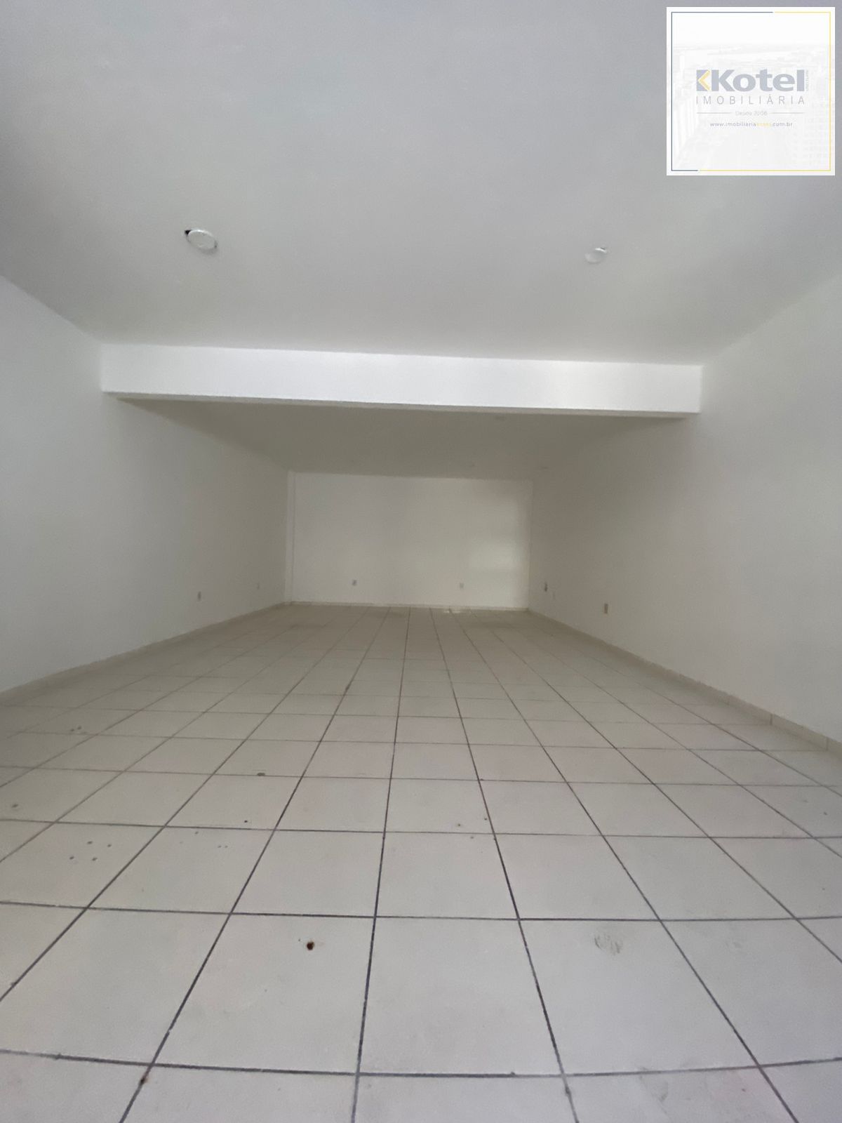 Cond. Centro Comercial Canoas Vende 2 salas , 124m², 62m² cada uma, 2 banheiros