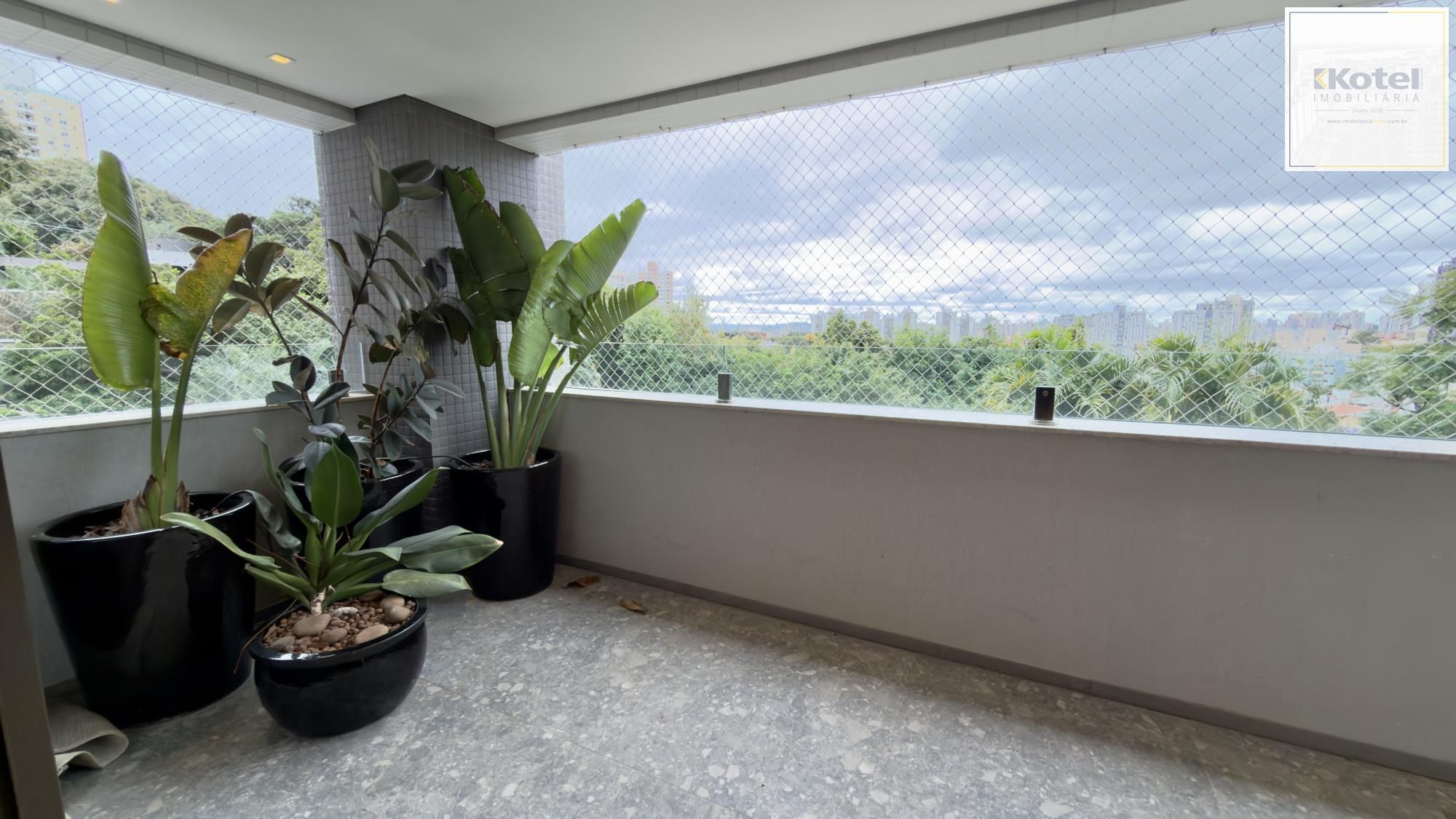 Sacada grande com vista panorâmica