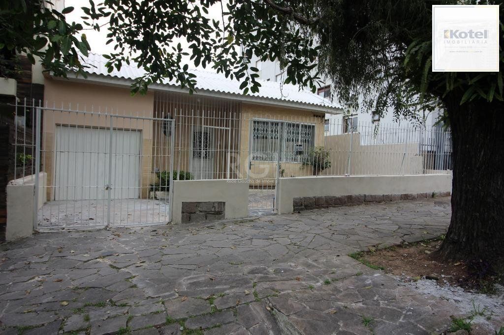 Casa com 3 Dormitórios Para comprar  250 m² - Petrópolis - Porto Alegre/R