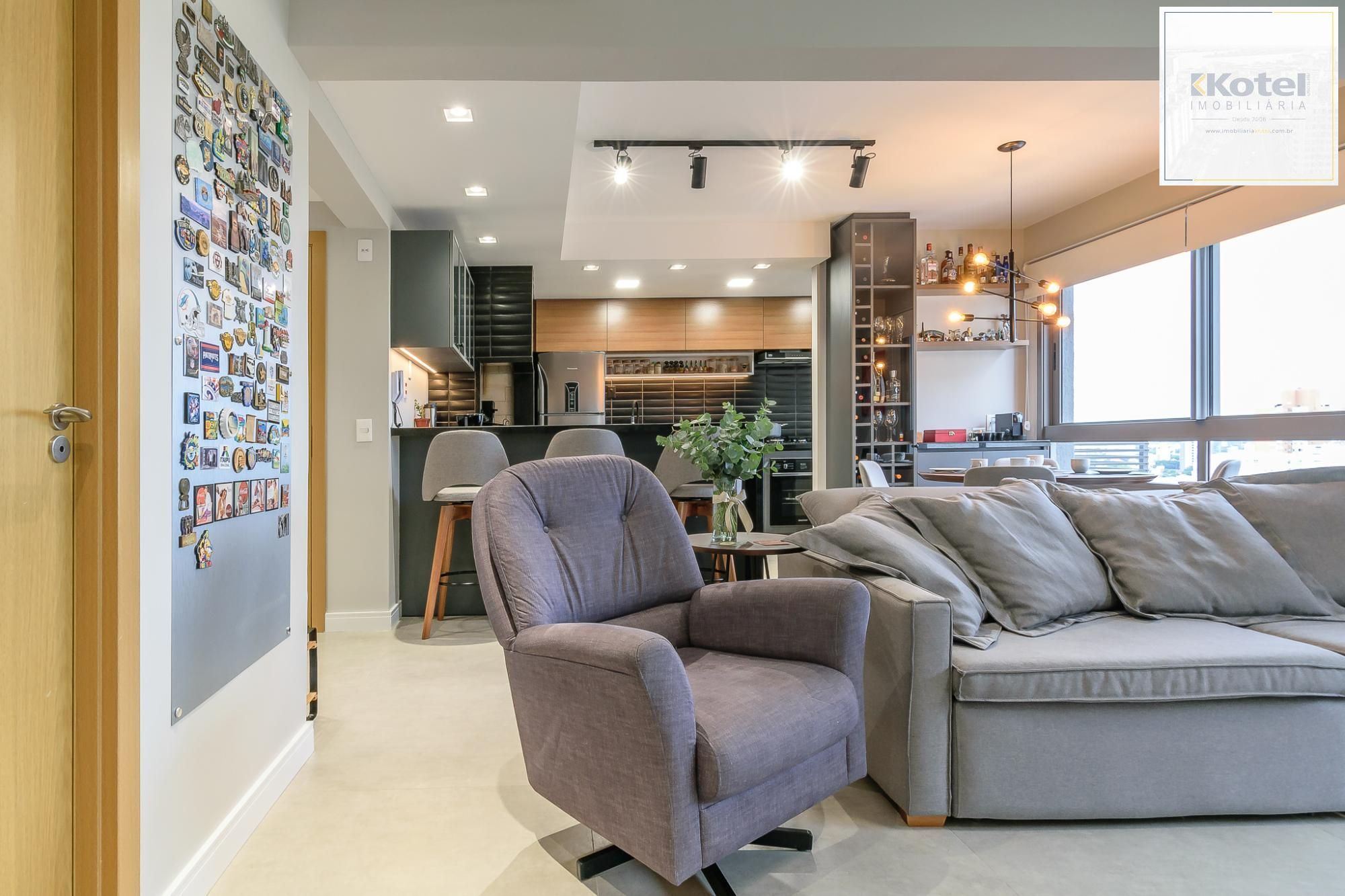 Apartamento com 2 dormitórios, 75m2 à venda no bairro farropilha