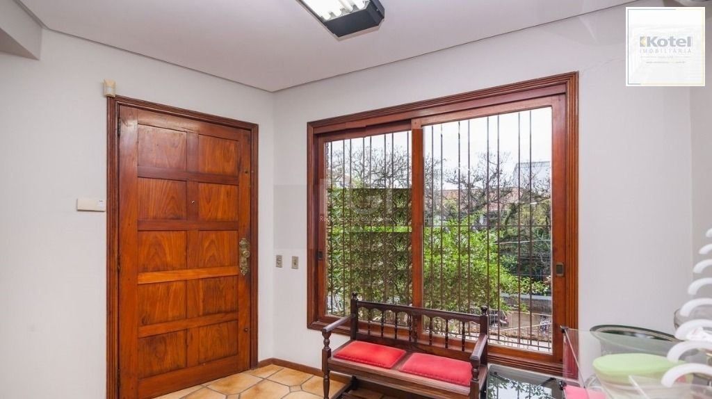 Casa Com 3 dormitórios Para Comprar ,  300 m² - Rio Branco - Porto Alegre/RS