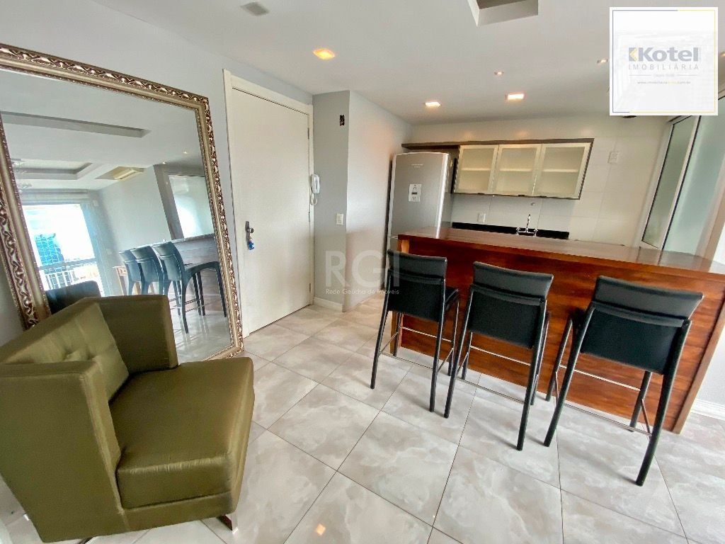Apartamento Para Comprar  no Karpathos com 2 Dormitórios transformado em 1 suite com closet