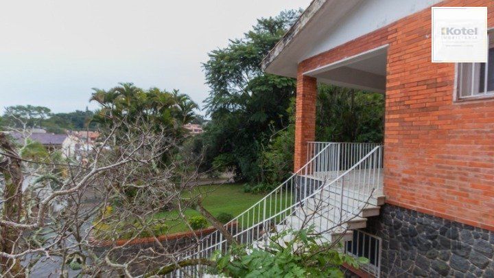 Casa, 1873 M² para Comprar com 4 Dormitórios e 6 Vagas Estacionamento — foto 3
