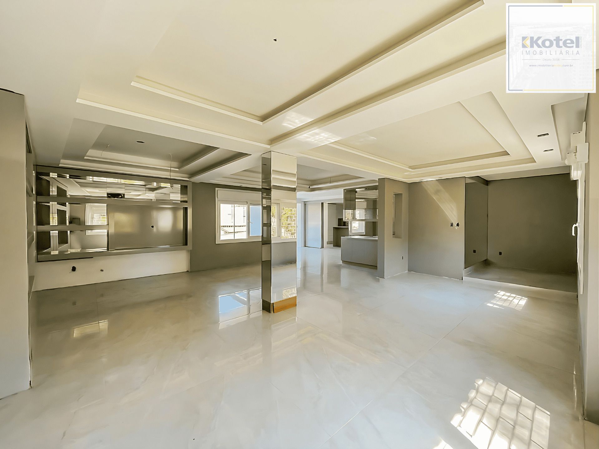 Casa Reformada com Piscina, 370m², 2 Suítes com Closet no Três Figueiras – POA — foto 5