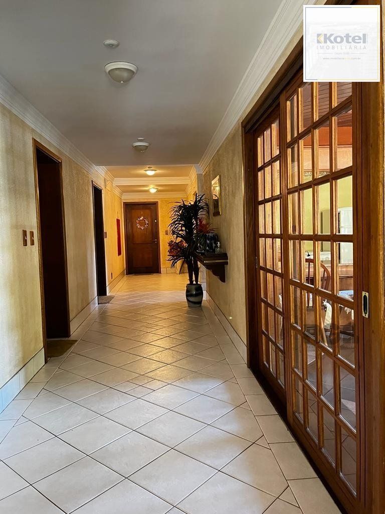 Cobertura duplex com 2 suítes e uma vaga para Comprar em Gramado. — foto 4