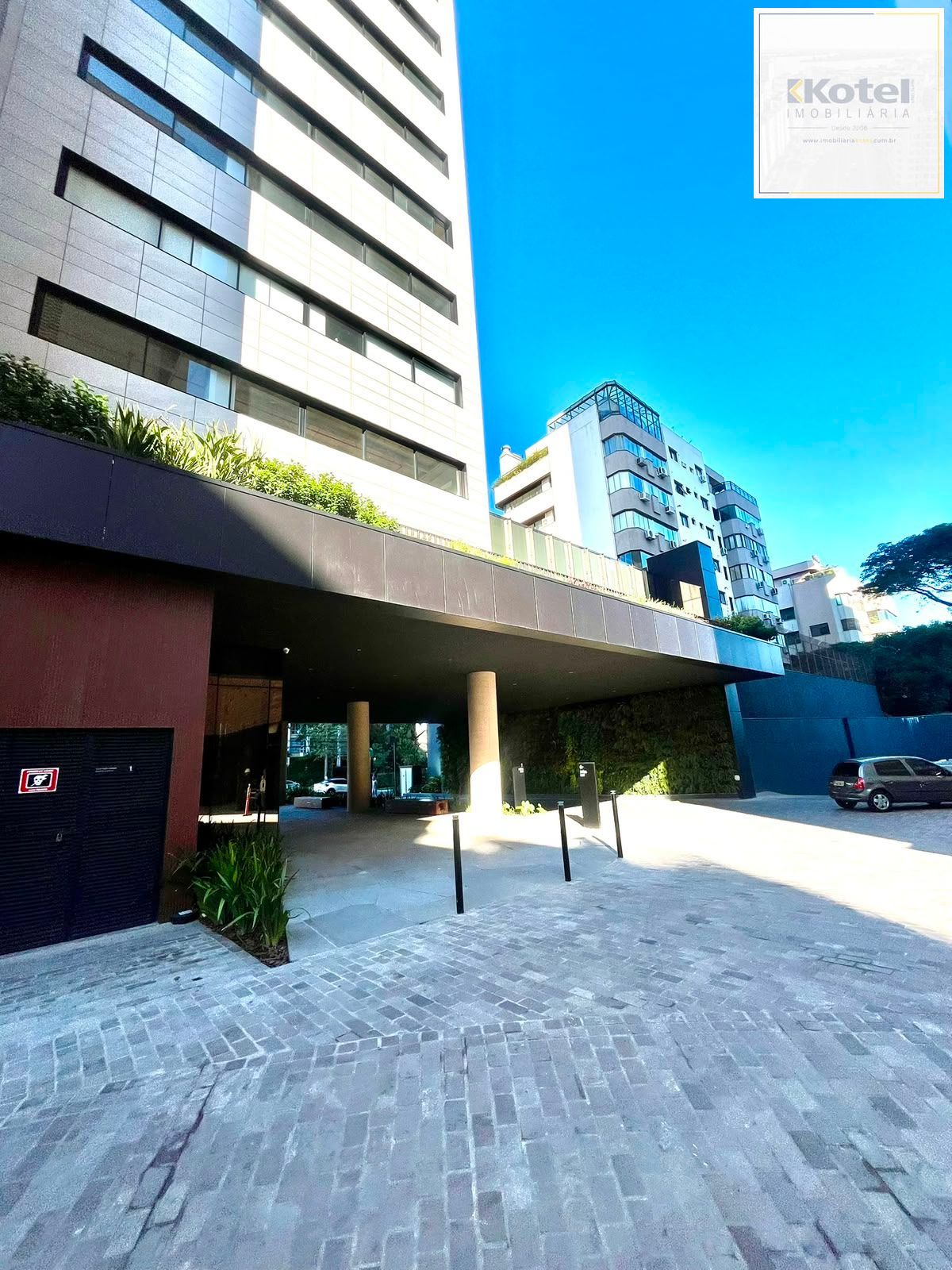Seu Lar no Nilo Country: Amplo Living, Lareira e 3 Vagas na Nilo Peçanha