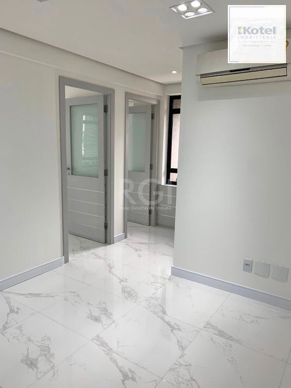 Sala Comercial, à venda, 45 m², Moinhos de Vento - Porto Alegre — foto 4