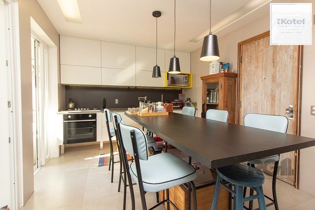 Apartamento para comprar com  3 suítes no Bairro Moinhos de Vento