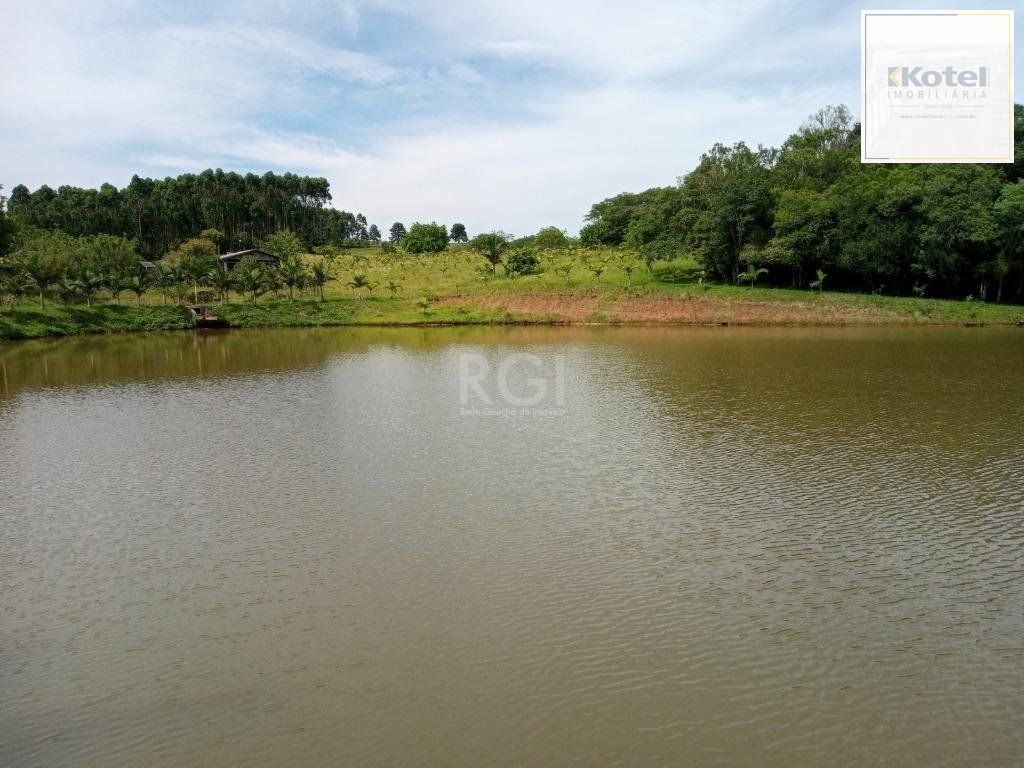 Boletto Imóveis vende Sitio na RS, Com 7 casas, 2 comerciais, excelente local para vários seguimento fácil acesso , rota para gramado, R$3.900,000,00
