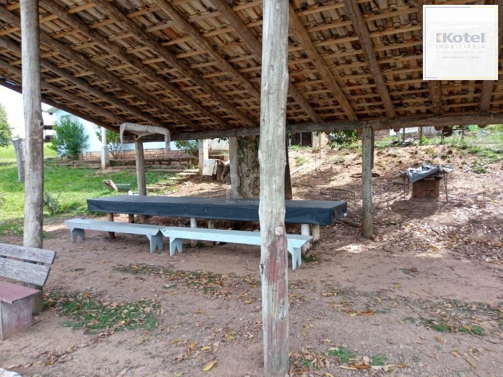 Boletto Imóveis vende Sitio na RS, Com 7 casas, 2 comerciais, excelente local para vários seguimento fácil acesso , rota para gramado, R$3.900,000,00