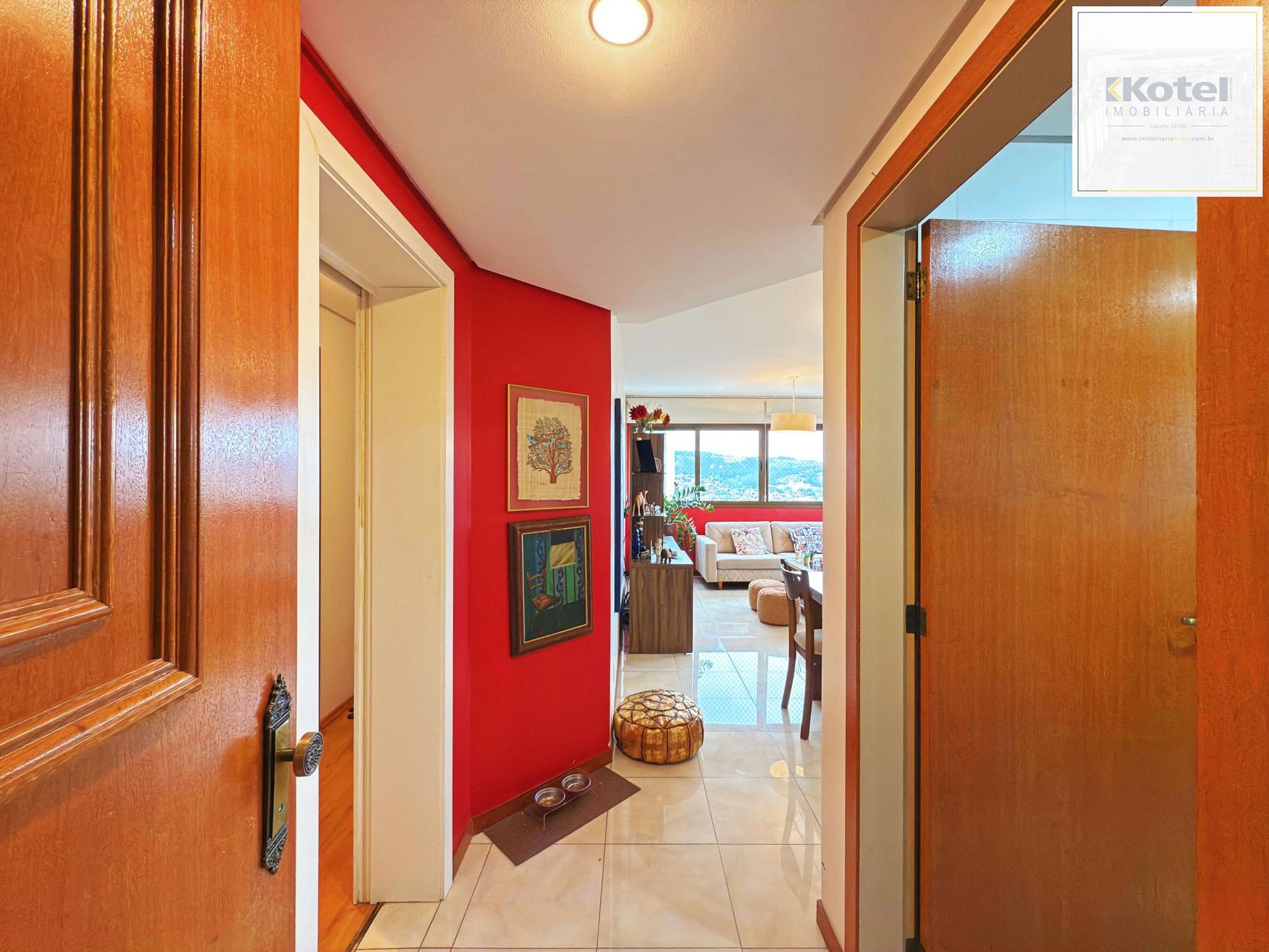 Apartamento 3 Dormitórios com Suíte, Churrasqueira e Excelente Vista Petrópolis