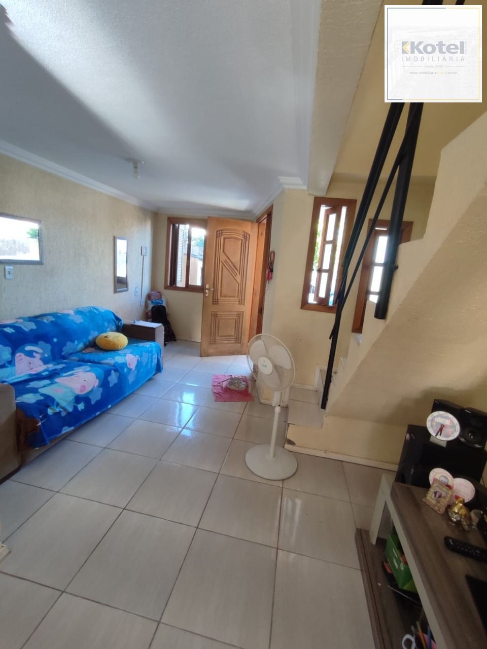 Sobrado de 3 pisos localizado no bairro Hipica - 3 Dormitórios — foto 2